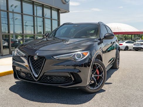 Used 2018 Alfa Romeo Stelvio Quadrifoglio w/ Driver Assist Dynamic Package AWD/4WD image 2