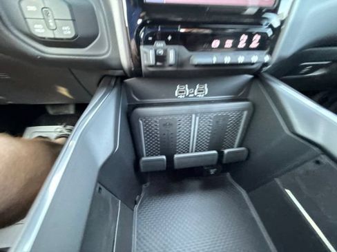 New 2026 RAM 2500 Laramie w/ Night Edition AWD/4WD image 38
