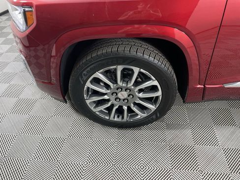 Used 2023 GMC Acadia Denali w/ Denali Ultimate Package image 33