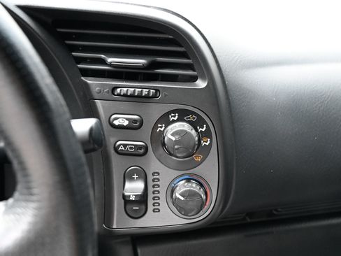 Used 2000 Honda S2000 image 26
