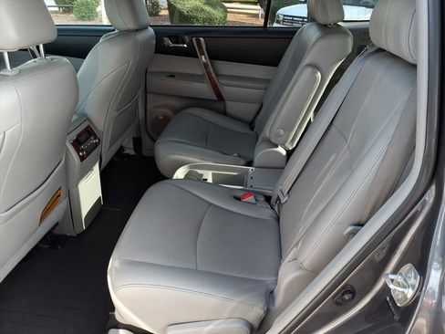 Used 2012 Toyota Highlander Limited image 15