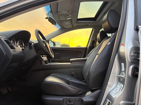 Used 2010 MAZDA CX-9 Touring w/ Moonroof & Bose Audio Pkg image 9