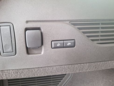 Used 2025 Lincoln Nautilus Black Label w/ Jet Appearance Package image 34