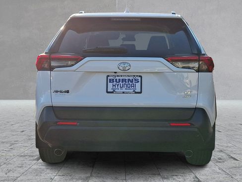 Used 2019 Toyota RAV4 LE w/ All Weather Liner Package AWD/4WD image 5