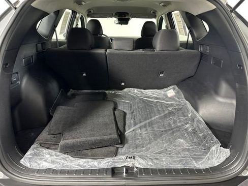 Used 2025 Hyundai Tucson SE FWD image 26