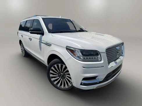 Used 2019 Lincoln Navigator Reserve w/ Cargo Package AWD/4WD image 2