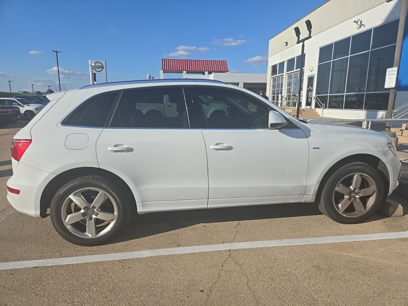 Used 2012 Audi Q5 3.2 Premium Plus w/ Audi MMI Navigation Plus Pkg AWD/4WD image 4