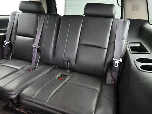 Used 2013 GMC Yukon XL Denali image 23
