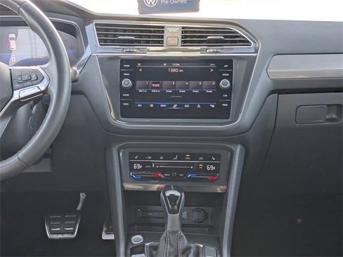 Certified 2023 Volkswagen Tiguan SE R-Line image 20