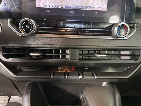 Used 2023 Chevrolet Colorado W/T image 17