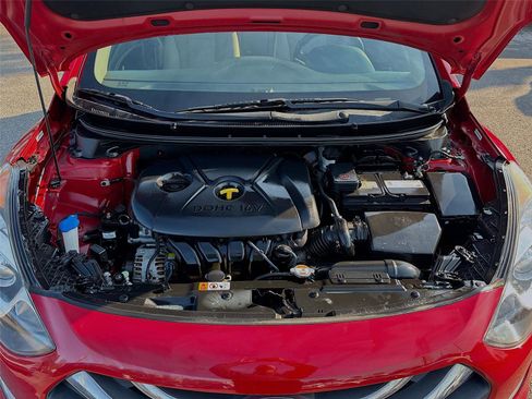 Used 2013 Hyundai Elantra GT image 29