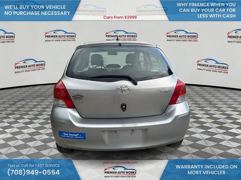 Used 2009 Toyota Yaris 4-Door Hatchback FWD image 5