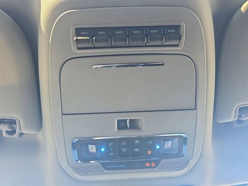 Certified 2025 Ford F250 Lariat w/ Lariat Ultimate Package image 43