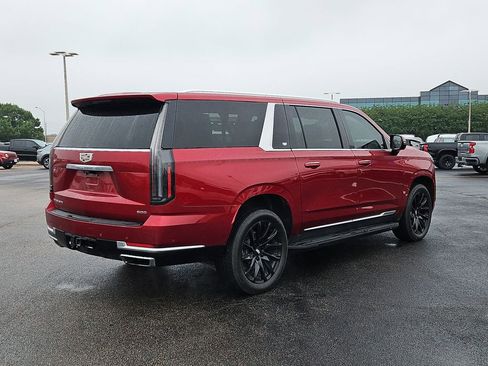 Used 2025 Cadillac Escalade ESV Premium Luxury w/ LPO, Floor Liner Package RWD image 17