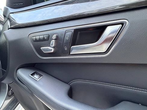 Used 2016 Mercedes-Benz E 350 Sedan w/ Premium Package image 13