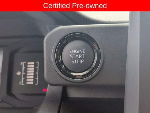 Certified 2025 Toyota Tacoma SR5 AWD/4WD image 22