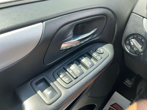 Used 2019 Dodge Grand Caravan GT image 13