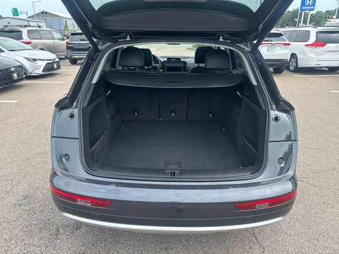 Used 2020 Audi Q5 2.0T Premium Plus w/ Premium Plus Package AWD/4WD image 7