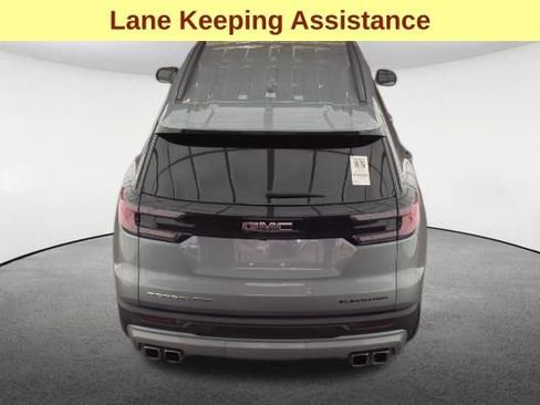 Used 2025 GMC Acadia Elevation image 7