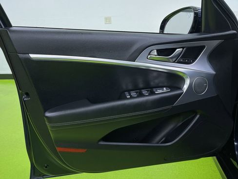 Used 2020 Genesis G70 2.0T w/ Elite Package image 16