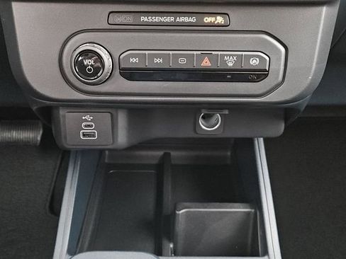 New 2026 Ford Maverick XL image 14