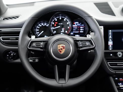 New 2025 Porsche Macan image 12