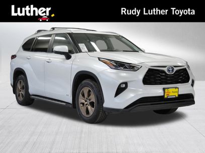 Used 2023 Toyota Highlander Bronze Edition