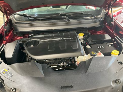Used 2019 Jeep Cherokee Limited AWD/4WD image 25