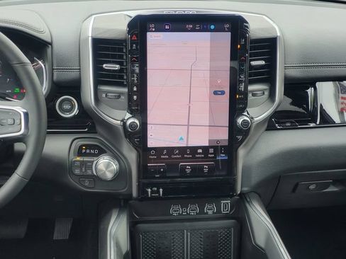 New 2026 RAM 1500 Laramie AWD/4WD image 17