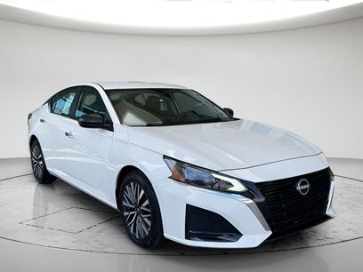 Used 2025 Nissan Altima 2.5 SV