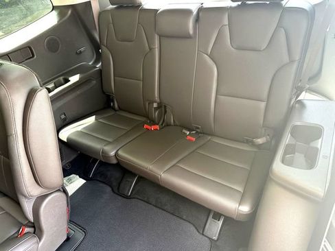 Used 2022 Kia Telluride SX w/ Towing Package FWD image 25