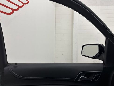 Used 2019 Chevrolet Suburban Premier image 40