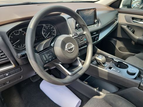 Used 2023 Nissan Rogue SV AWD/4WD image 18