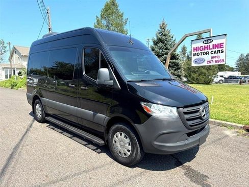 Used 2019 Mercedes-Benz Sprinter 2500 image 3