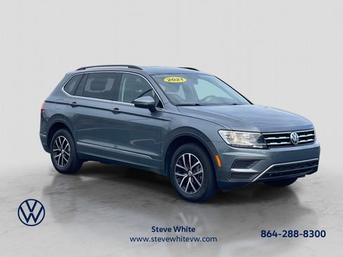 Used 2021 Volkswagen Tiguan SE FWD image 1
