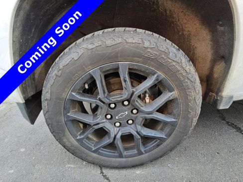 Used 2024 Chevrolet Colorado LT w/ LT Convenience Package image 19