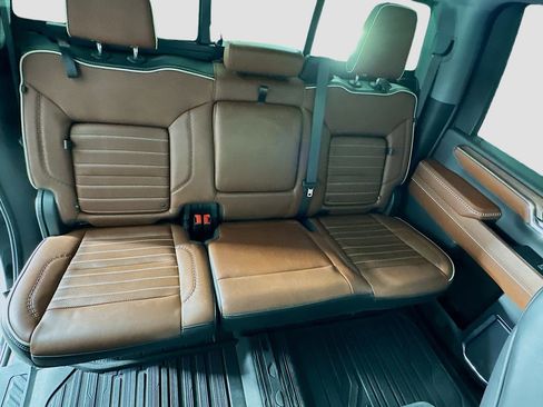 Used 2024 GMC Sierra 3500 Denali Ultimate image 26