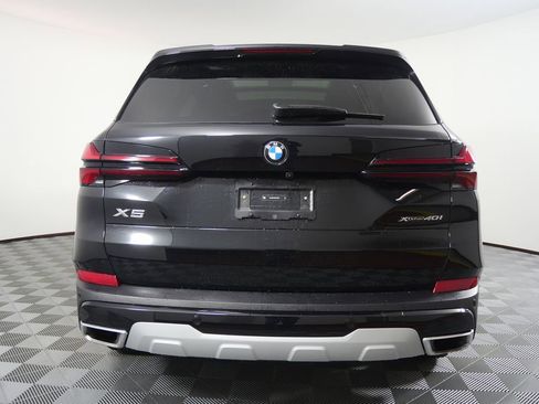 Certified 2025 BMW X5 xDrive40i w/ Premium Package image 4