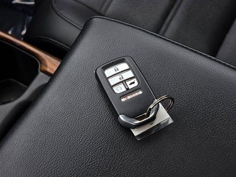 Used 2022 Honda CR-V Touring image 33