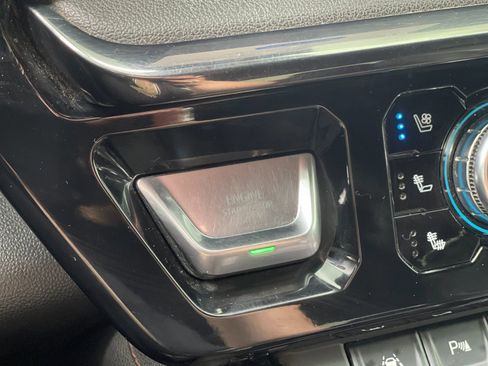 Used 2024 GMC Sierra 1500 AT4 w/ Technology Package image 25