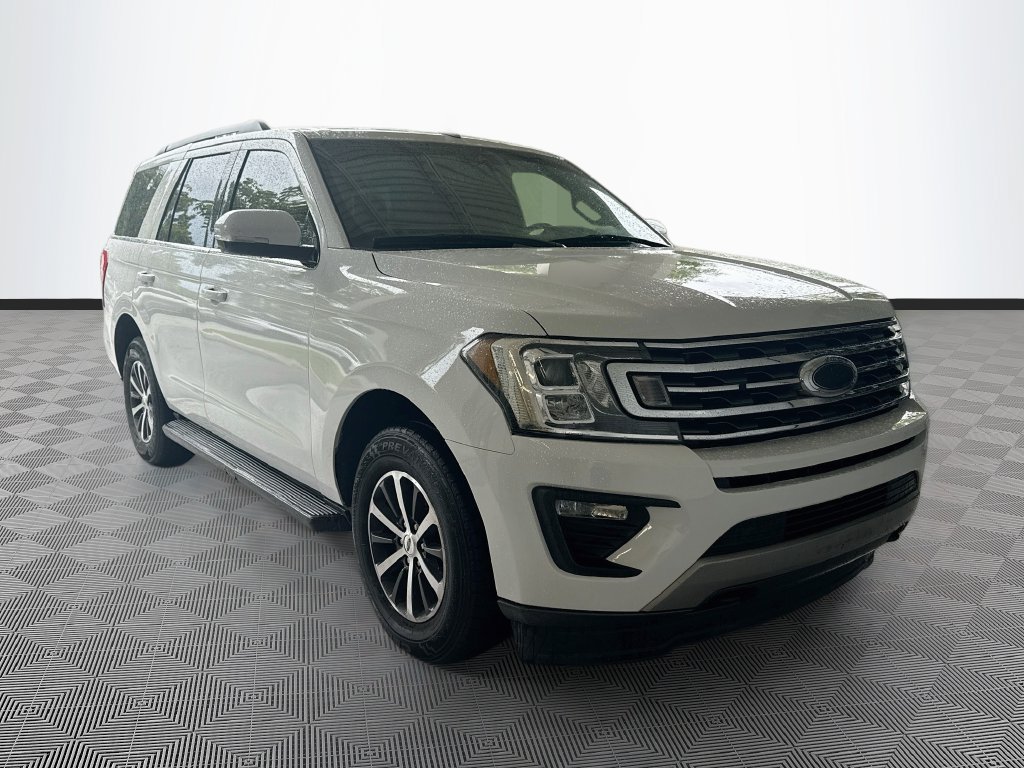 Used 2020 Ford Expedition XLT w/ Equipment Group 201A AWD/4WD image 4