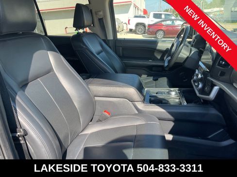 Used 2024 Ford Expedition Max XLT image 10
