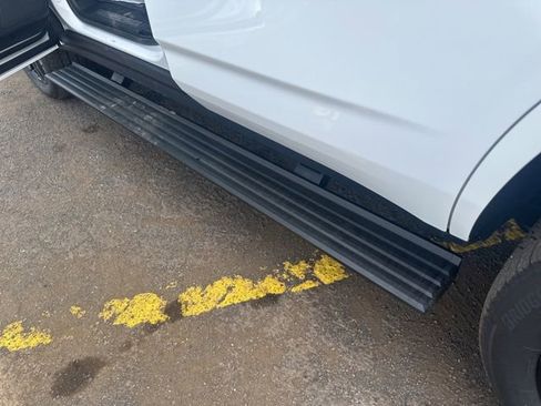 Used 2024 Chevrolet Tahoe Premier image 15