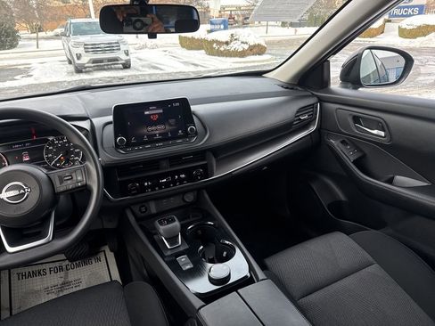 Used 2024 Nissan Rogue SV image 20