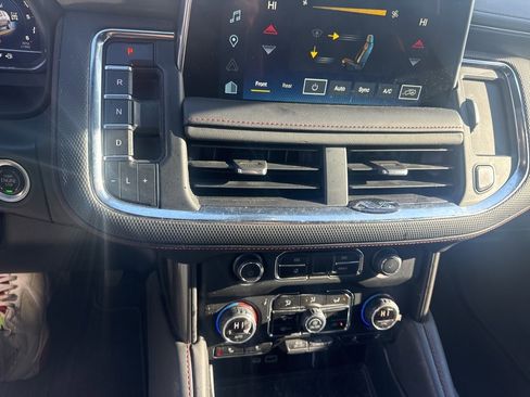 Used 2022 Chevrolet Suburban RST w/ Luxury Package image 24