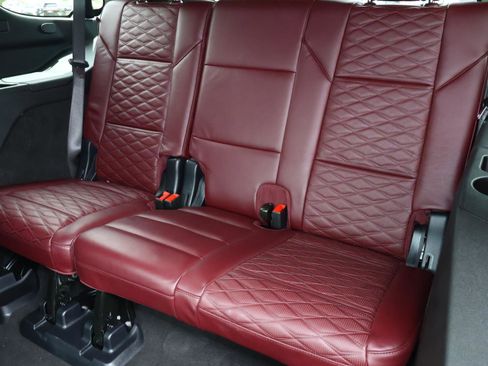 Used 2025 Cadillac Escalade Premium Luxury RWD image 28