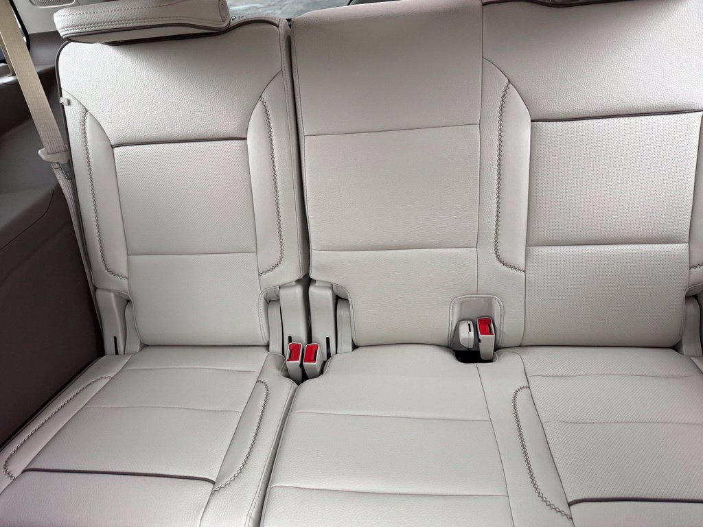Used 2022 GMC Yukon Denali AWD/4WD image 14