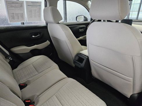 Used 2024 Honda HR-V LX image 12