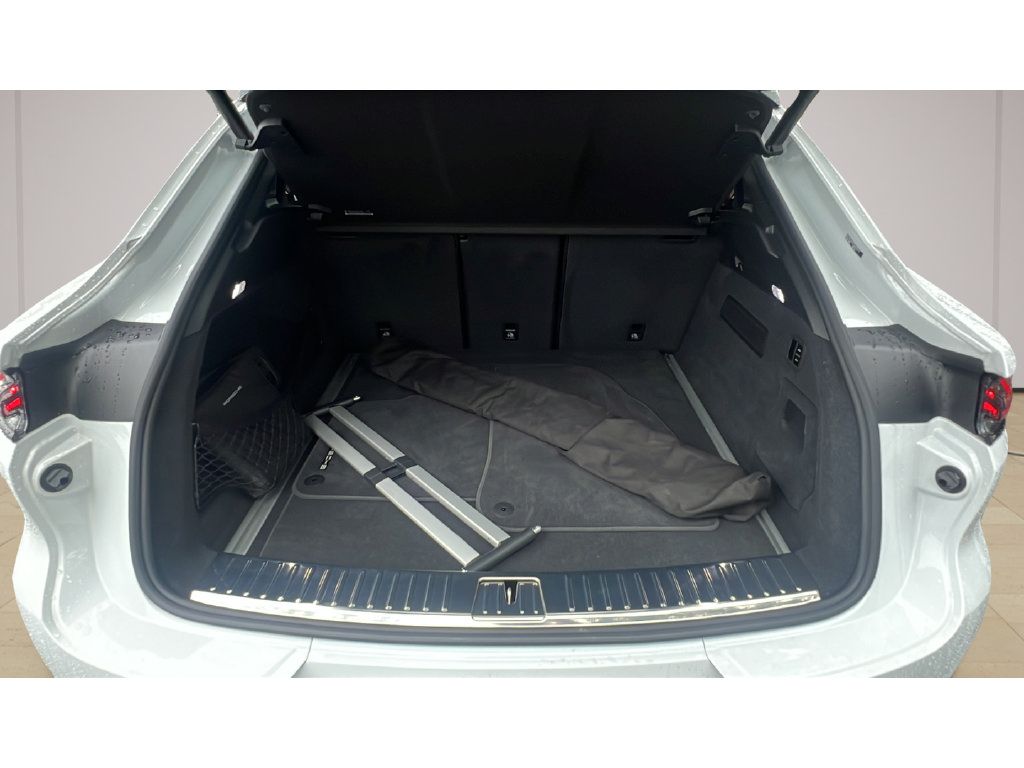 Certified 2026 Porsche Cayenne S AWD/4WD image 18