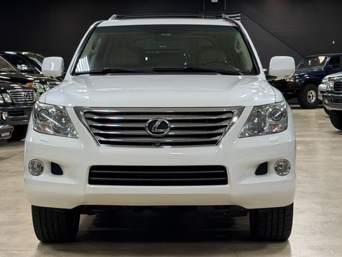 Used 2009 Lexus LX 570 4WD image 3